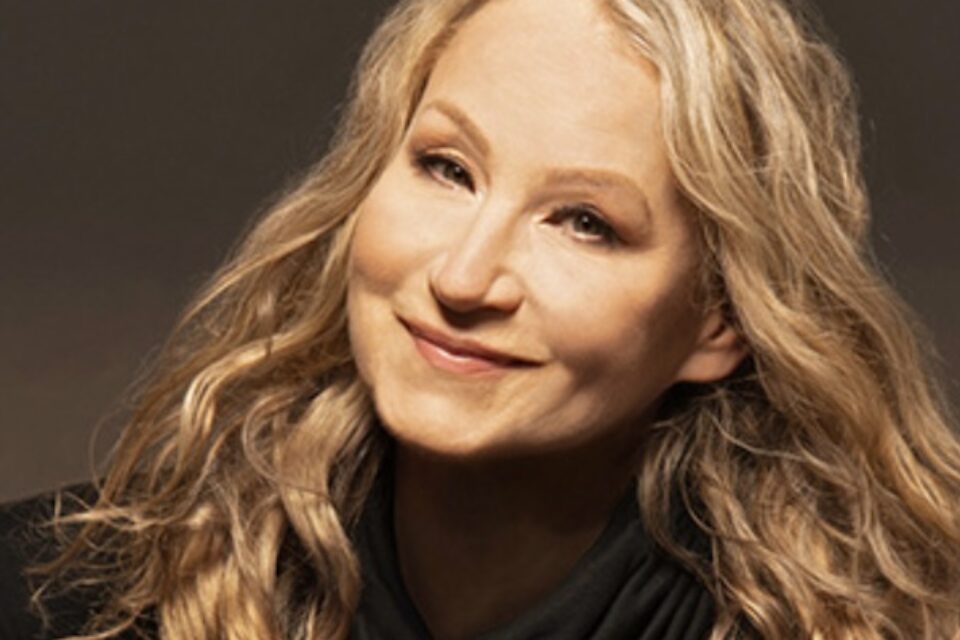 Joan Osborne w/ Larry Campbell & Teresa Williams