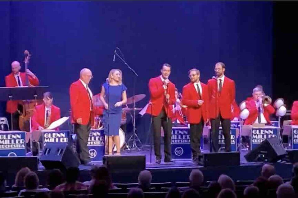 Tarrytown Music Hall Glenn Miller Orchestra Holiday